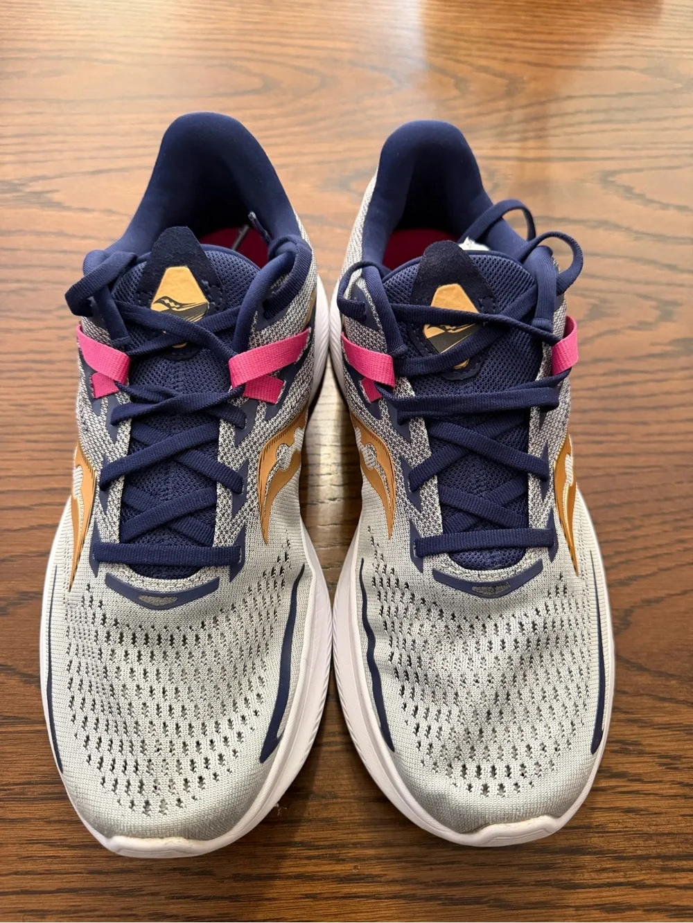 Saucony breathable gray